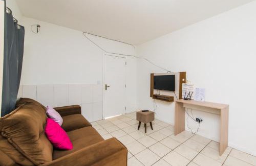 Palhoca House | Spacious Casa Espaçosa with Private Yard & 10/10 Guest Rating