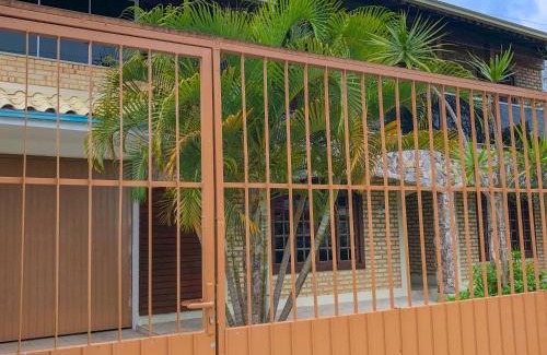 Capivari House | Spacious Casa with Game Room and Ocean Views Await You