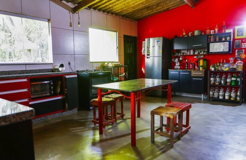Cavalcante Bed & Breakfast | Spacious Casa with Full Kitchen and Family-Friendly Amenities