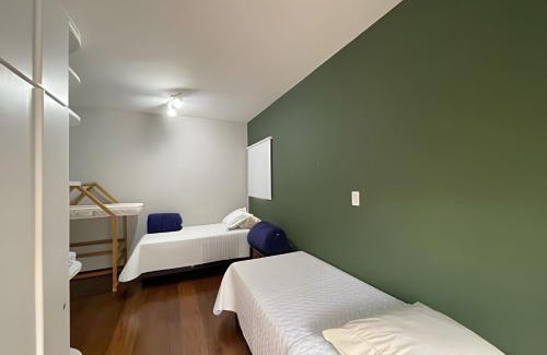 Bairro do Maranhao House | Tranquil Retreat in a Charming Community with Pool & Breakfast