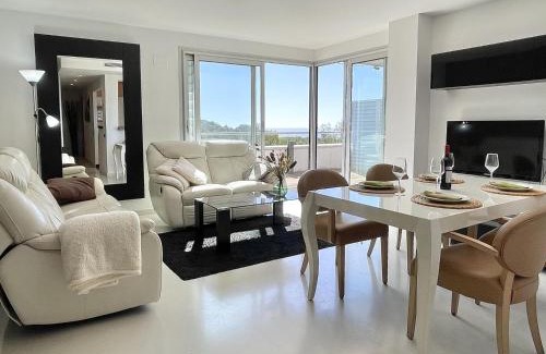Sant Pere de Ribes Apartment | Casa de Mar: Relax by the Pool with Ocean Views near Vilanova