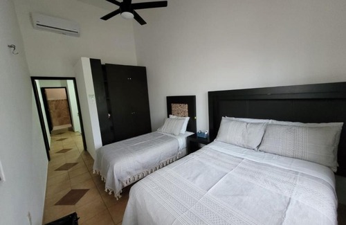 Villahermosa Villa | Comfortable Casa for Families - Perfect Child-Friendly Retreat
