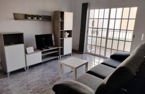 Playa de Arinaga House | Family-Friendly Retreat at Casa Esperanza Awaits You