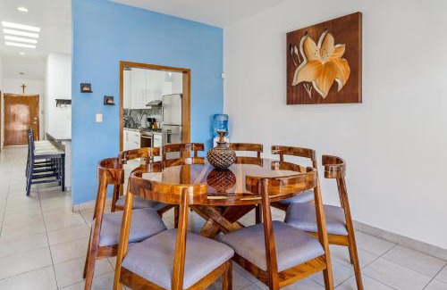 La Paz House | Casa Espinoza Getaway Private Pool Near Downtown