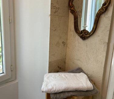 Guiselle Apartment | Explore Casa Eugénie: Mountain Views & Family-Friendly Comfort