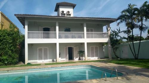 Balneario Praia do Pernambuco House | Exceptional Casa Eventos: Pool, Wi-Fi & Steps to the Beach