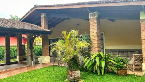 Lagoinha House | Relaxing Casa Retreat in Lagoinha with Spa & Pet Amenities