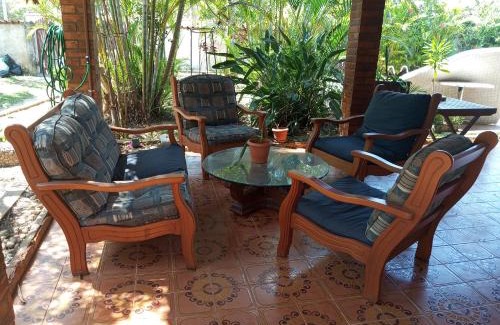 Jacone House | Idyllic Casa Excepcional in Jaconé with Oceanfront Pool