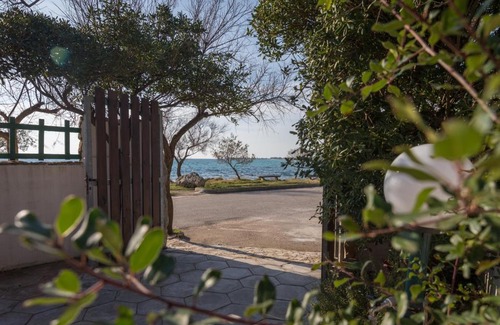 Punta Prosciutto House | Oceanfront Casa Ezio: Family-Friendly with Ocean Views