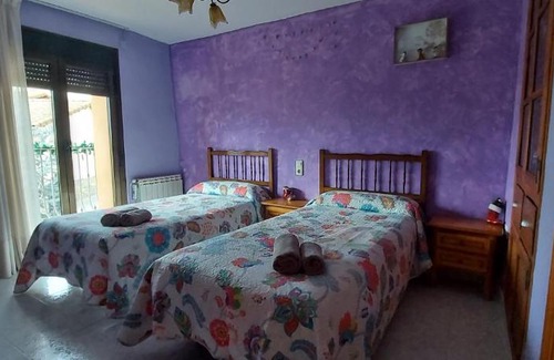 Graus Apartment | Explore Casa Féliz: Pet-Friendly Duplex with Oceanfront Views