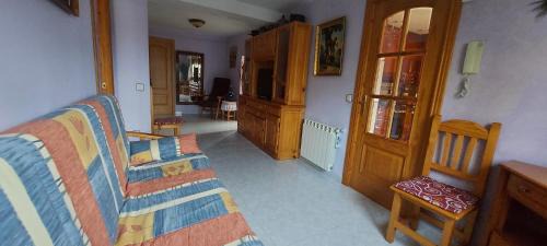 Graus Apartment | Explore Casa Féliz: Pet-Friendly Duplex with Oceanfront Views