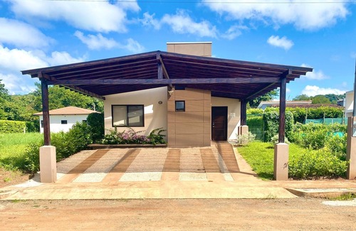 Santa Barbara House | Pet-Friendly Casa Fabali with Pool Near Tamarindo Beach
