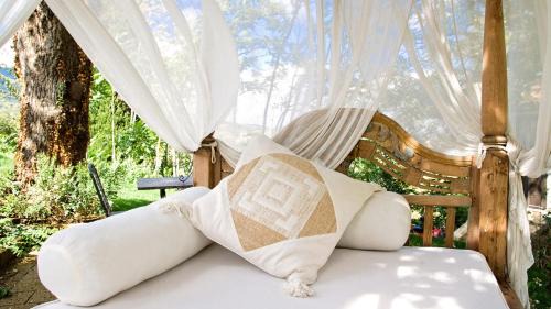 Le Piazze House | Discover Casa Fabbrini Agriturismo with Pool & Spa Access