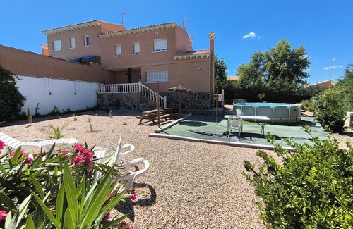 Sesena Ski Chalet | Unforgettable Stay at Casa Faisanes Near Aranjuez & Chinchón