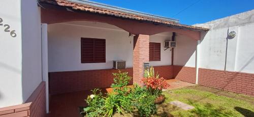 Corrientes House | Family-Friendly Casa Familiar with Hot Tub & Pet Amenities