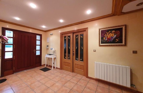 Orduna House | Pet-Friendly Casa Familiar “Arana Etxea” with Ocean View