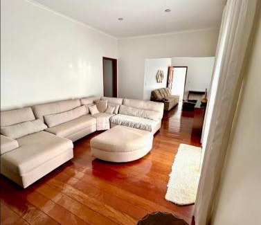 Alfenas House | Casa familiar para temporada