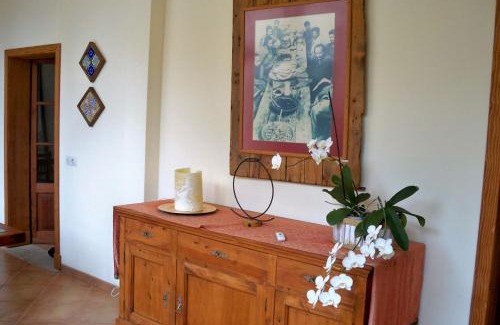 Sa Pobla House | Cozy Casa Familiar: Pet and Child Friendly Retreat