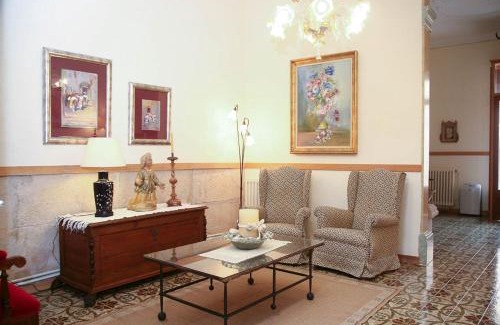 Sa Pobla House | Cozy Casa Familiar: Pet and Child Friendly Retreat