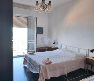 Varazze Apartment | Casa Fannì Spazio, Comodità e vista mozzafiato