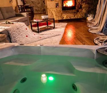 Arcos de Valdevez Resort | Indulge at Casa Favo de Mel with Private Jacuzzi & Ocean View