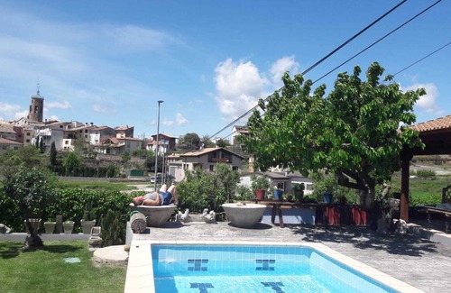 Graus Cottage | Casa Féliz: Pet-Friendly Duplex with Private Pool & BBQ