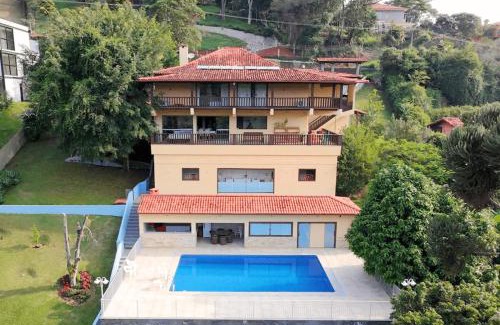 Itaipava House | Comfortable Family Retreat at Casa Feliz in Jardim Itaipava