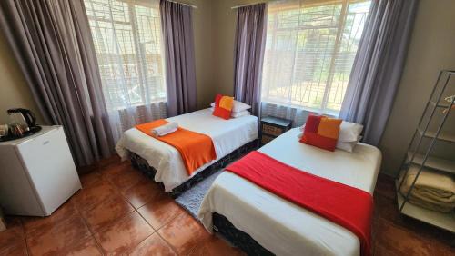 Mokopane House | Cozy Casa Feliz with Breakfast & Kitchen Access Awaits