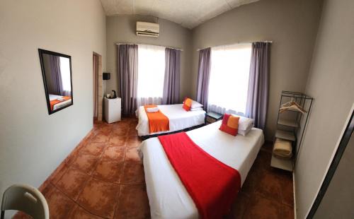 Mokopane House | Cozy Casa Feliz with Breakfast & Kitchen Access Awaits