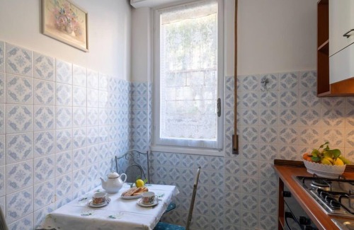 Piani-Ciapin Apartment | Charming Casa Fidalma: Pet-Friendly Oceanfront Retreat