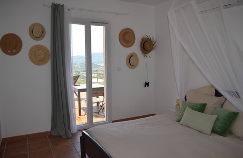 Bastelicaccia Bed & Breakfast | Relax at Casa Filanciu: Pool, Spa & Ocean Views Await