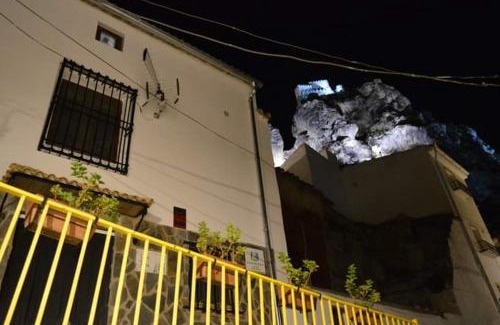Albanchez de Magina House | Casa Fina: Guest Rated 9.6 & Perfect for Families