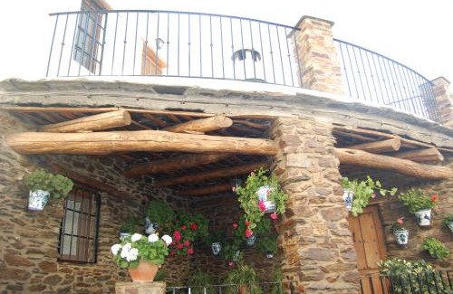 Bubion House | Family-Friendly Getaway at Casa Fina, Rated 9.5/10