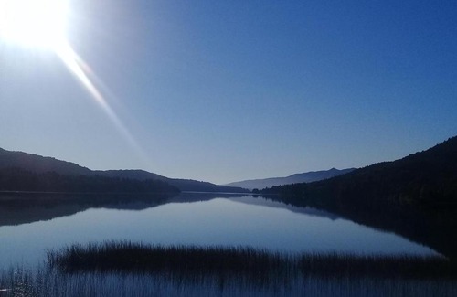 San Carlos de Bariloche Cabin | Pet-Friendly Retreat at Casa Fischer del Lago with Ocean Views