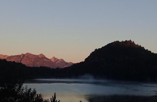San Carlos de Bariloche Cabin | Pet-Friendly Retreat at Casa Fischer del Lago with Ocean Views