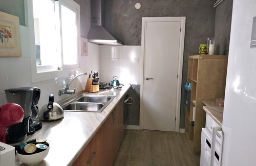 Masnou House | Casa Flamingo: Pet-Friendly Retreat with Oceanfront Views