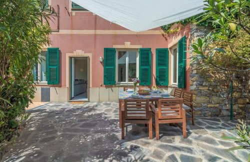 Ruta Apartment | Casa Flaminia: Oceanfront Getaway for Families and Pets