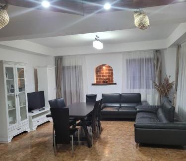 Cartisoara House | Family-Friendly Escape at Casa Floare de Colt - Rated 9.1