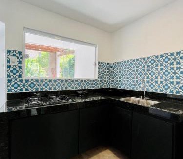 Piranhas House | Explore CASA FLOR in Historic Center – Pet & Child Friendly!