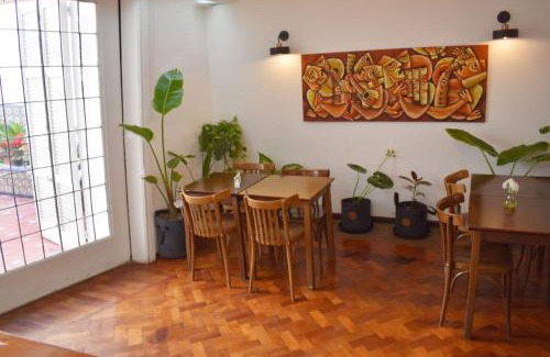 San Juan Bed & Breakfast | Cozy Casa Flora Bed and Breakfast with Delicious Breakfast