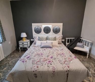 El Carpio de Tajo House | Casa Flora: Family-Friendly Retreat with a 9.4 Rating