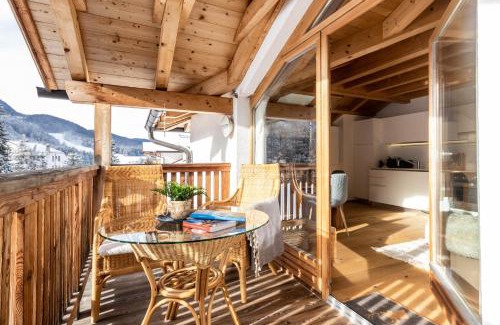 Valle San Silvestro Apartment | Family-Friendly Retreat at Casa Flora with High Guest Ratings