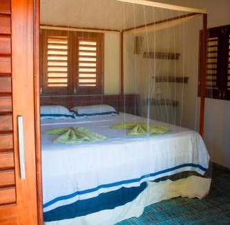 Icarai de Amontada Villa | Casa Floreal: Oceanfront Retreat with Free Wifi & Breakfast