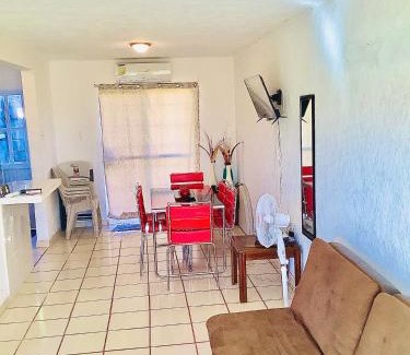 Acapulco House | Casa Flores: Family-Friendly Retreat with Pool Access