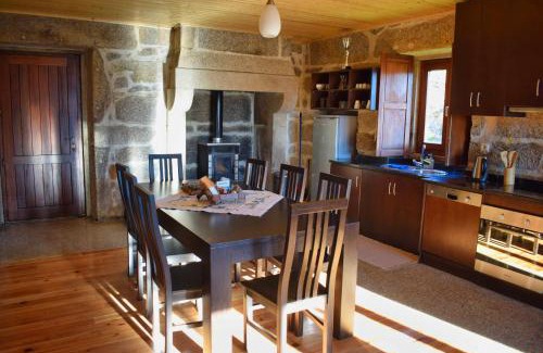 Arcos de Valdevez House | Discover Casa Florestal: A Family-Friendly Retreat