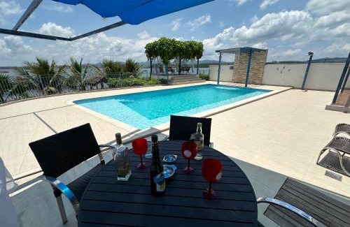 Guape House | Discover Casa Florida do Lago: Oceanfront Oasis Awaits