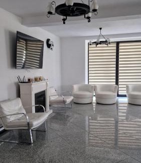 Rozavlea House | Casa Florus: Guest Rated 9.7, Pet & Child Friendly Haven