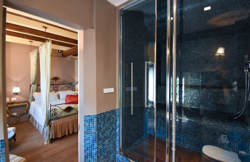 Santo Stefano House | Relax at Casa Fluò Relais with Spa, Dining & Family Amenities