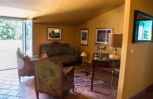 Pietraperzia Apartment | Casa Fondachello: Family-Friendly Retreat with Breakfast