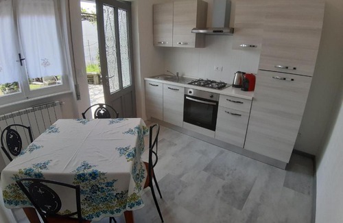 Arizzano House | Casa Fontana Rossa: Pet-Friendly Retreat with 9.1/10 Rating